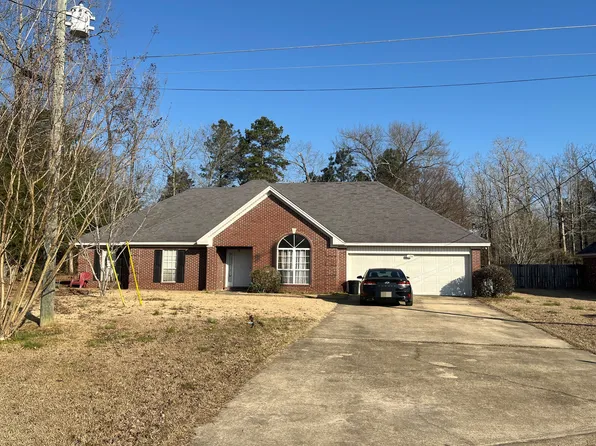 190 Acorn Dr, Columbus, MS 39705