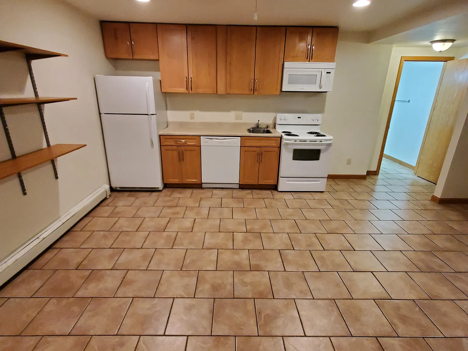 2 bed, 1200 sqft, $1,600 — Photo 1