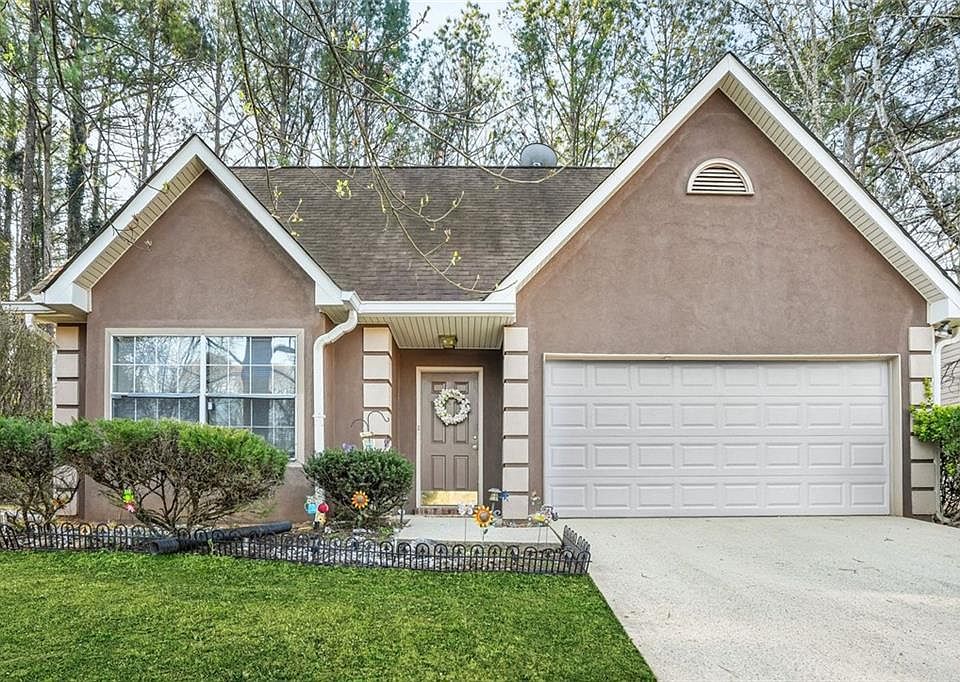1st image of 318 Eagle Ct