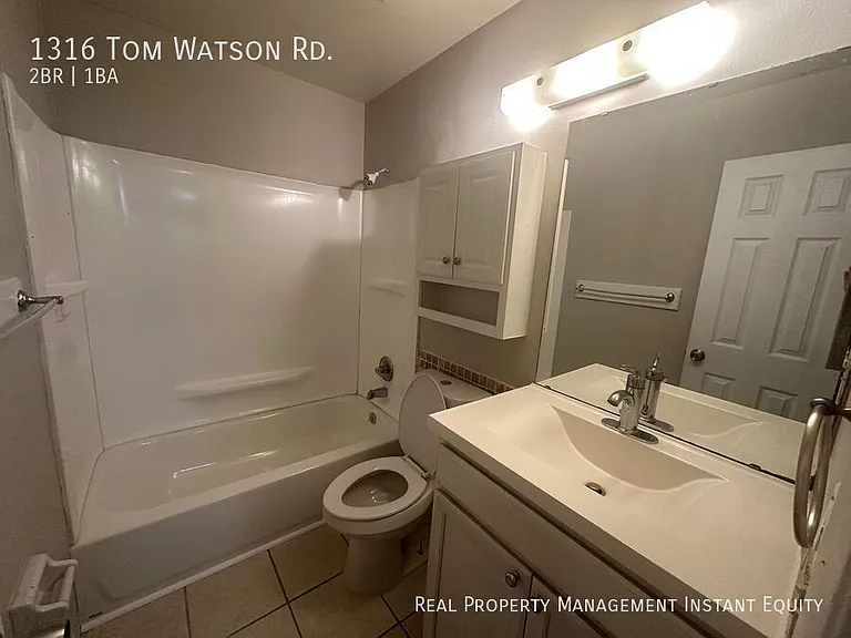 1316 Tom Watson Rd — Photo 10