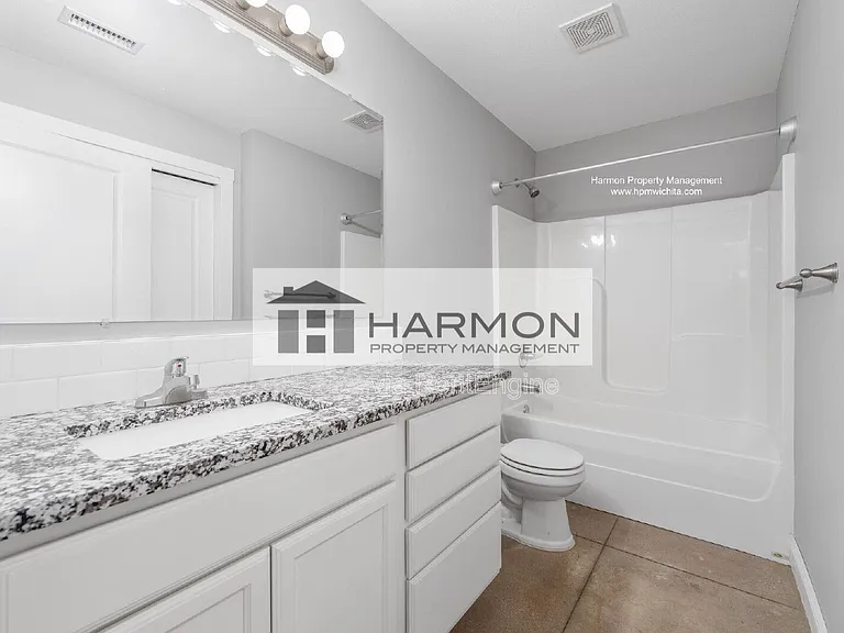 5326 N Hillside St #129 — Photo 6
