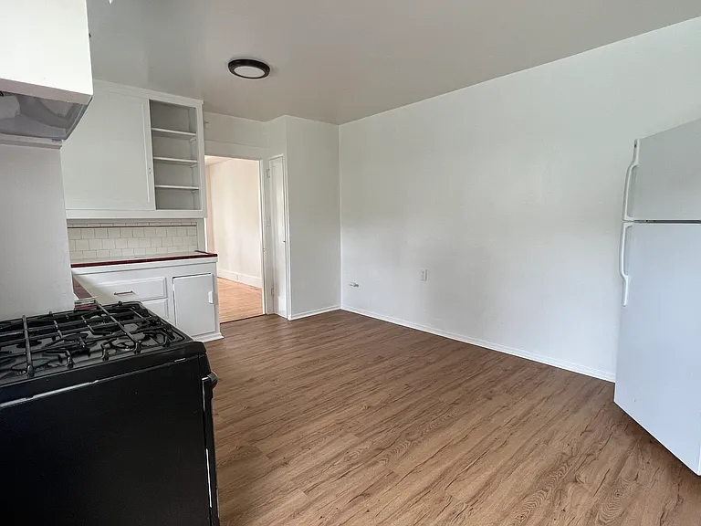 3318 Nicol Ave — Photo 7
