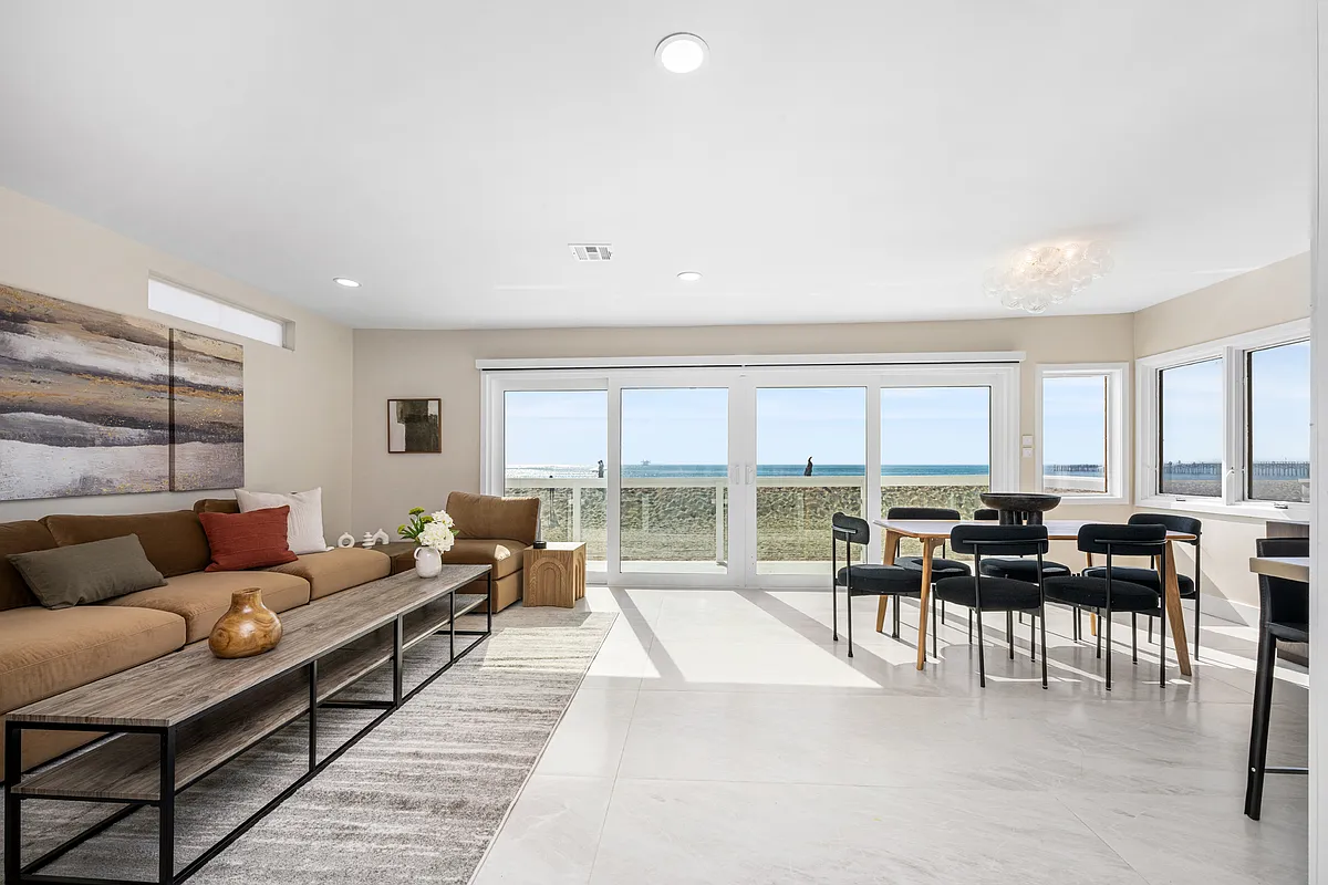 Photo 2 of 37 - 1211 Seal Way #B - Seal Beach, CA Building Photo - 1211 Seal Way #B