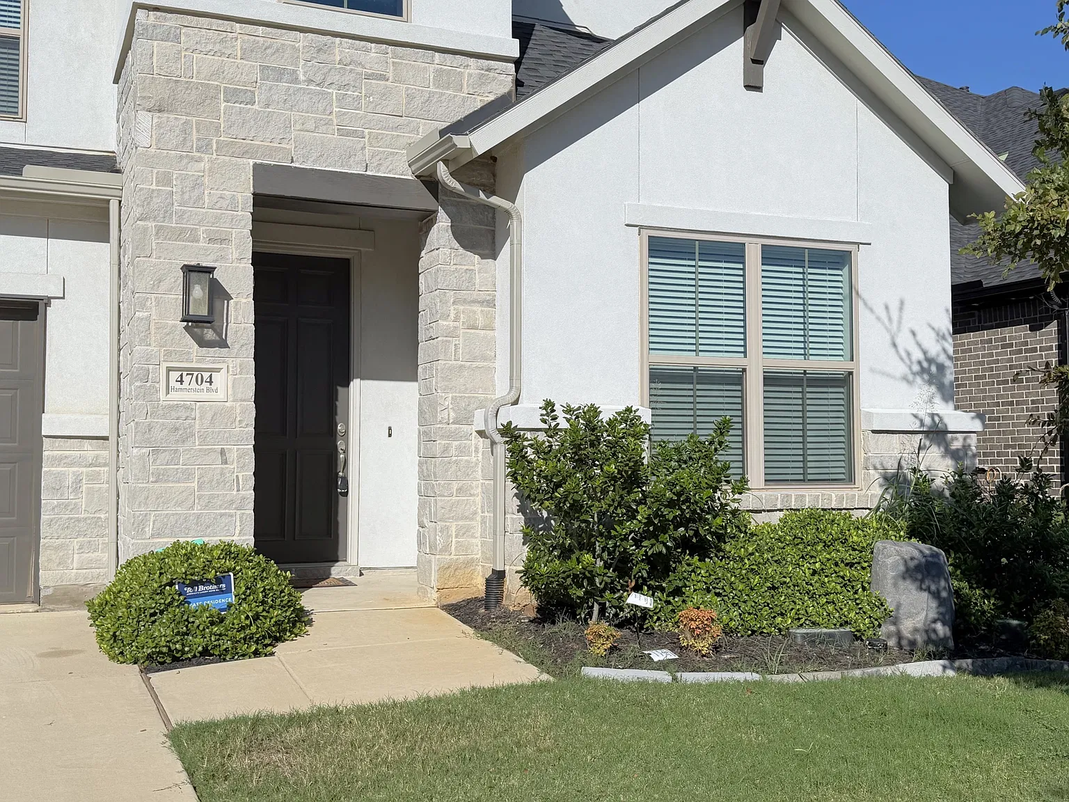 4 bed, 3.5 bath, 2537 sqft, $3,095 — Photo 3