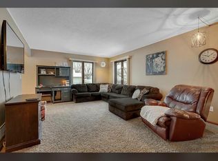 873 Pearl View Dr, Sauk Rapids, MN 56379