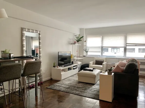 333 East 46th Street image 1 of 1