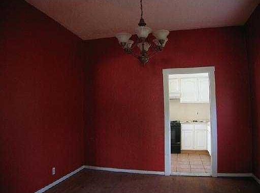 3rd image of 846 NE 39th St