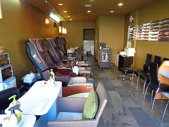 Rented by Zikos Realty Services