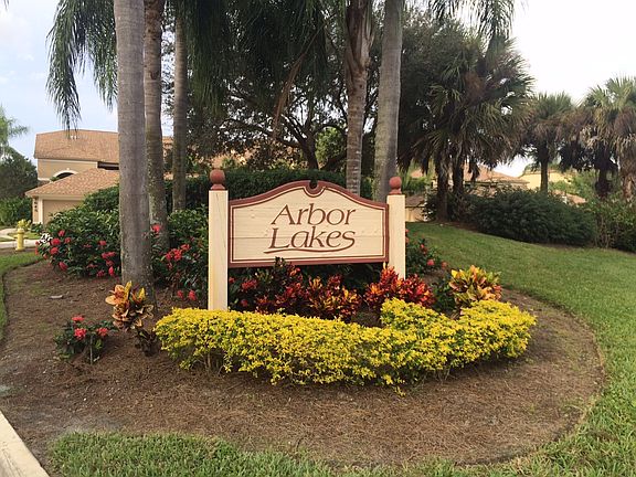 Arbor Lakes- Naples Heritage