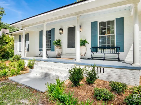 1300 Captain Oneal Dr, Daphne, AL 36526