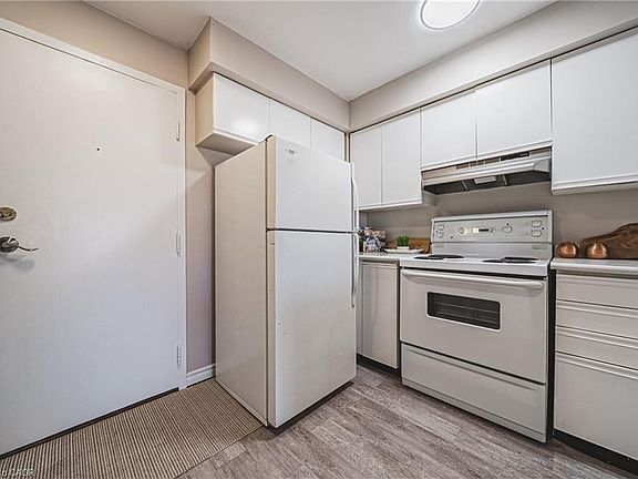 5th image of 67 Valleyview Rd #46