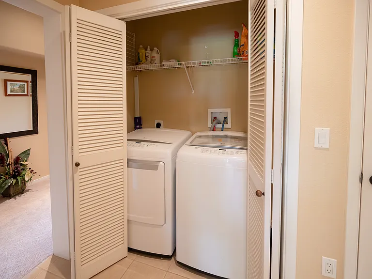 Full sized washer & dryer