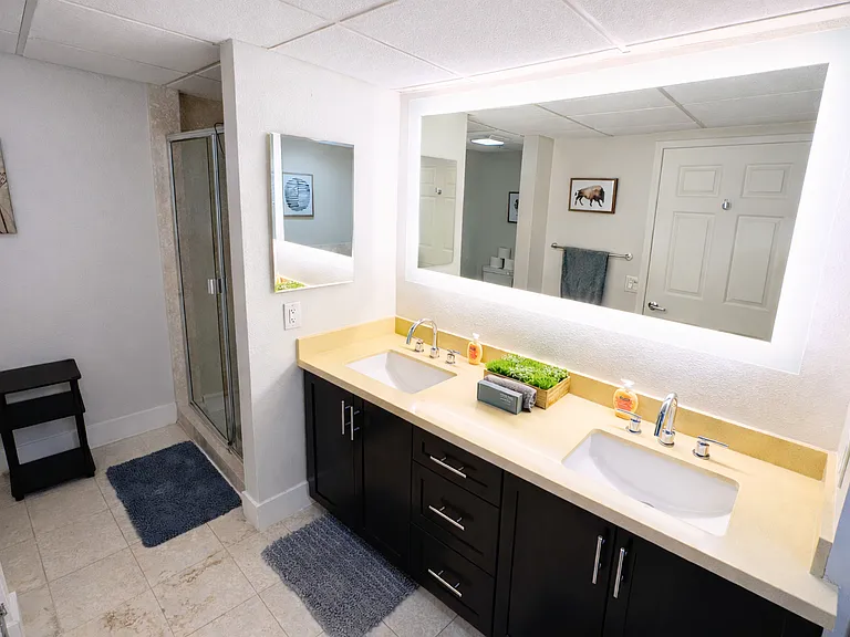 10740 Wilshire Blvd #127 — Photo 9