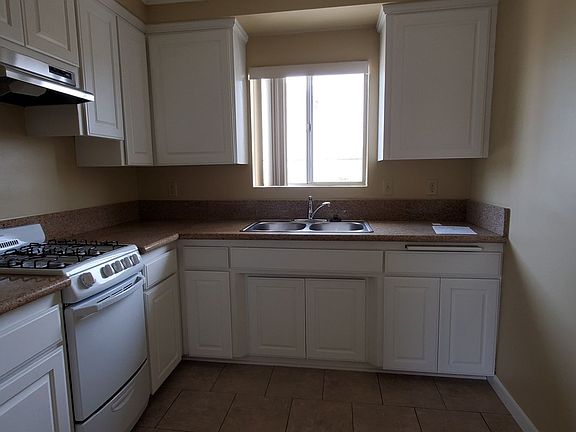 4th image of 22027 S Vermont Ave #25