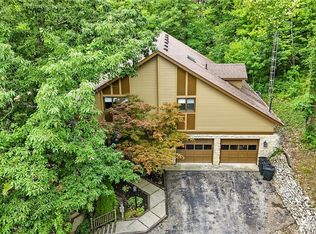 1101 Spruce Dr, Springfield, OH 45504