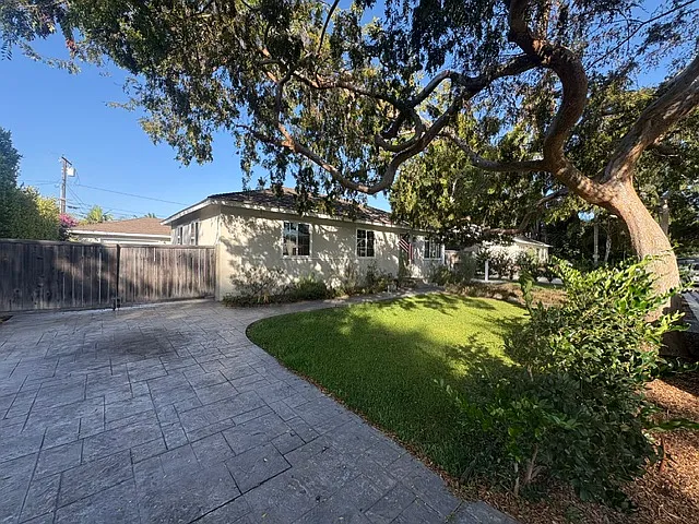 223 Lillian Pl — Photo 11