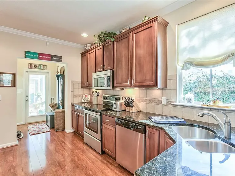 3950 Shumard Oak Blvd — Photo 6