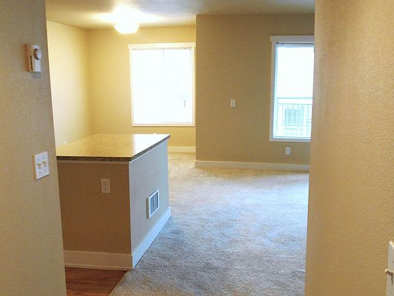 4th image of 800 137th Ave NE #14-102