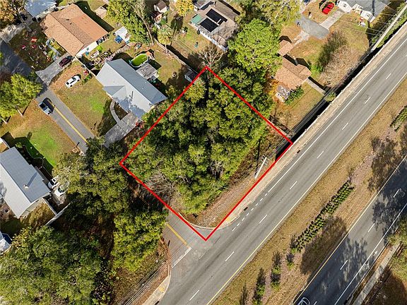 3rd image of SE 4th St Lot 25