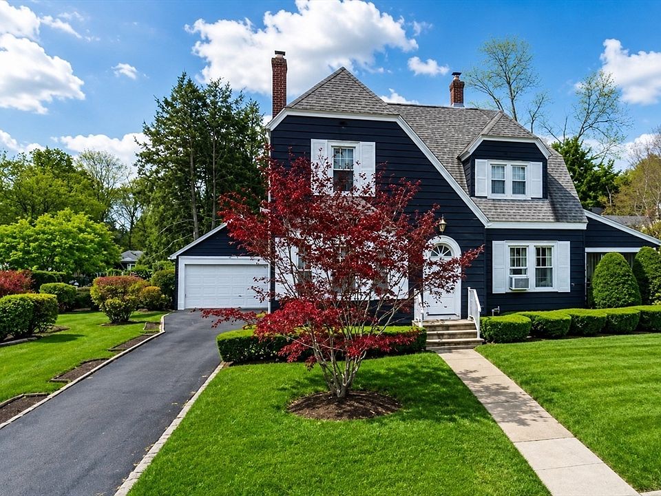 1st image of 24 Lindbergh Ave