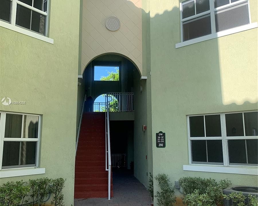 1st image of 290 NW 109th Ave APT 213