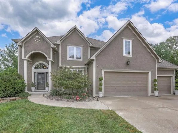 1133 Redwood Pl, Liberty, MO 64068