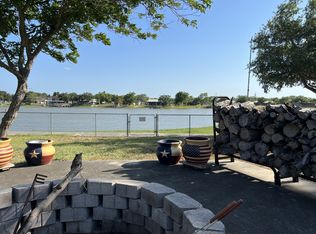 25027 Lakeshore Dr, Mathis, TX 78368