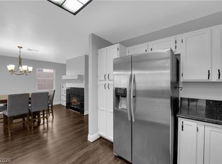 9129 Green Frost Dr, Las Vegas, NV 89129
