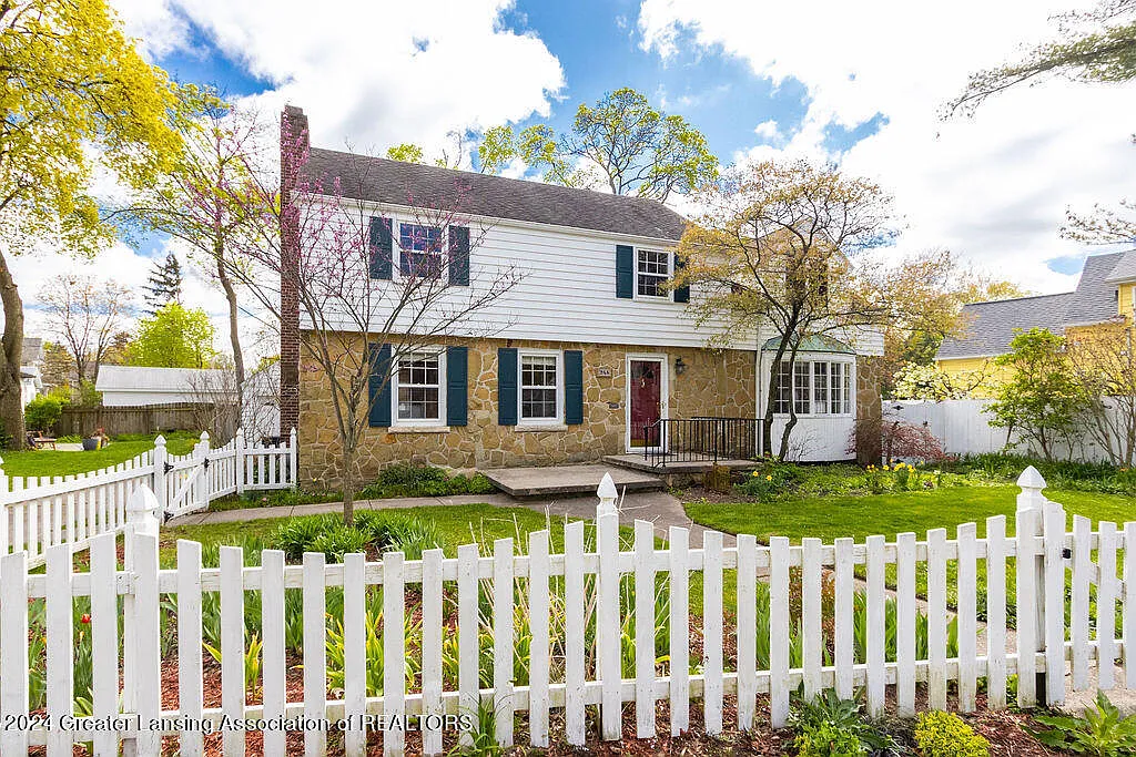 622 Beech St photo 1