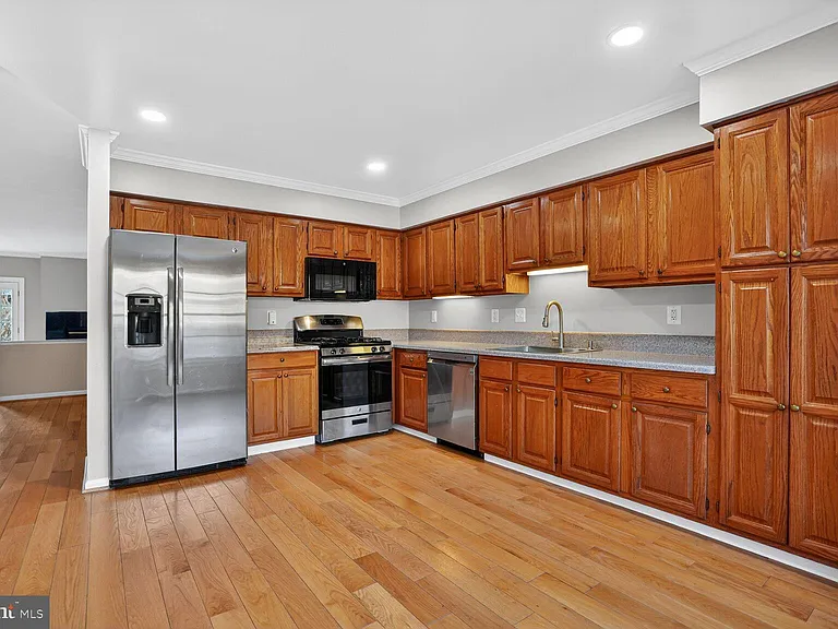 8408 Millwood Dr — Photo 5