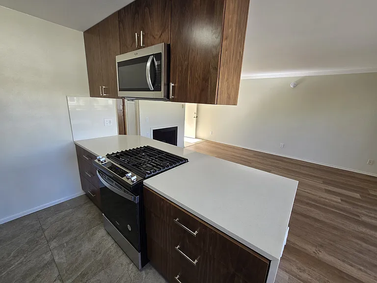 Laguna del Rey Apartments — Photo 76