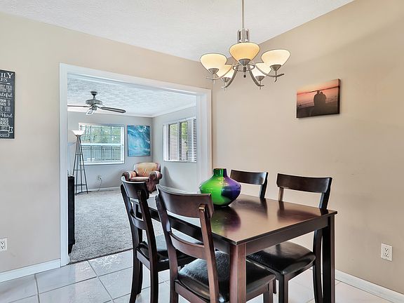 4th image of 7826 Jolliet Dr