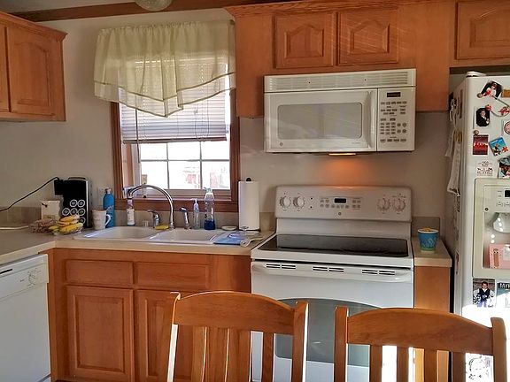 2nd image of 703 Fresh Pond Ave Unit 19