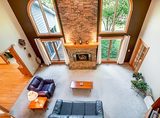 501 Fairlee Ct, Sugar Grove, IL 60554