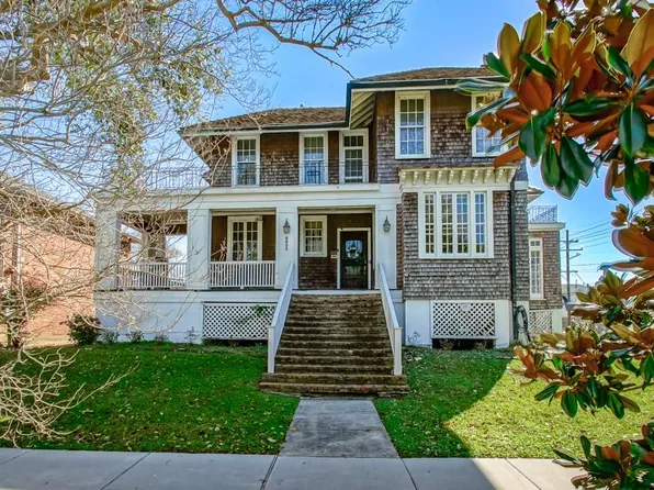 6803 W End Blvd, New Orleans, LA 70124