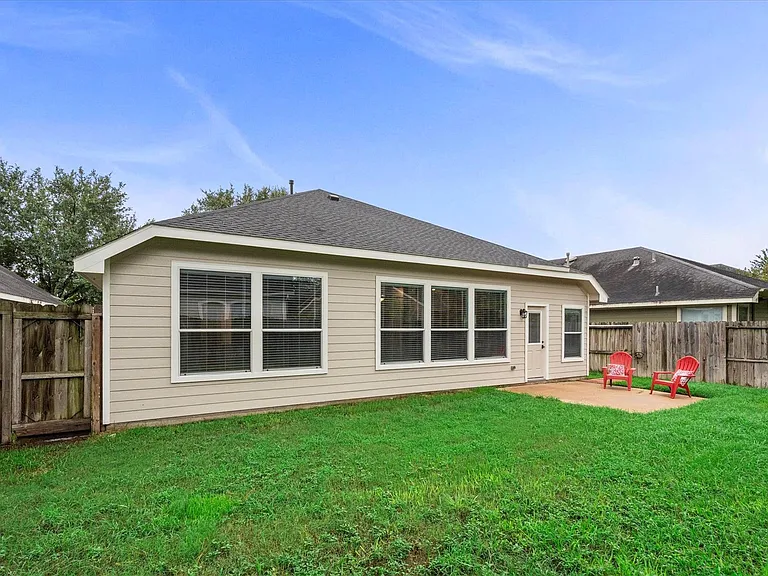 12719 Hart Hollow Ln — Photo 26