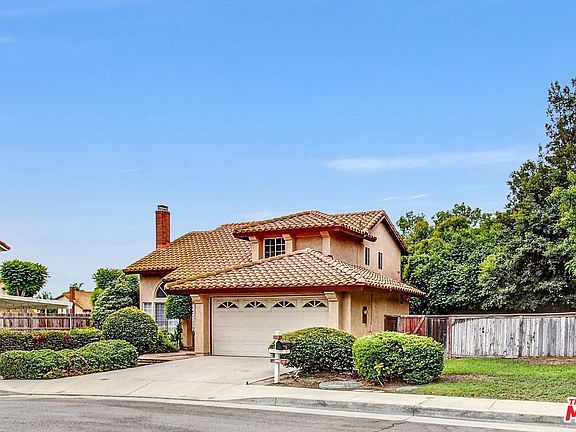 2nd image of 2882 Butte Creek Pl