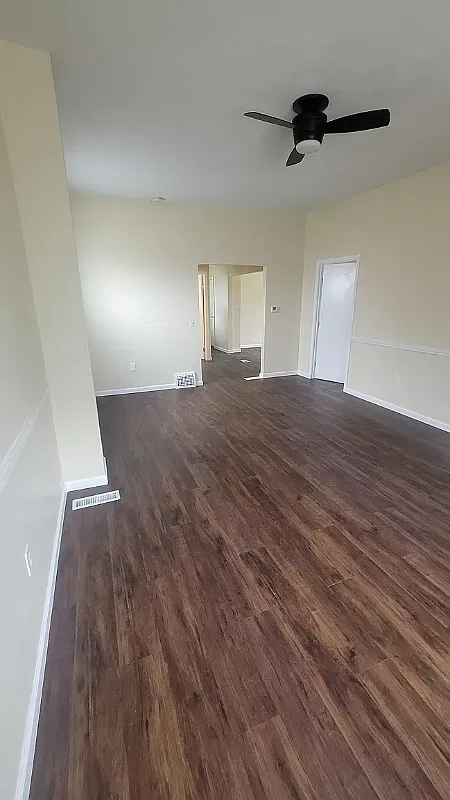 3 bed, 1000 sqft, $1,450 — Photo 4