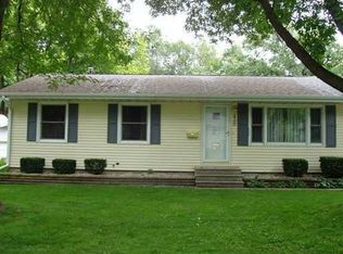 3700 Redbud Rd NE, Cedar Rapids, IA 52402