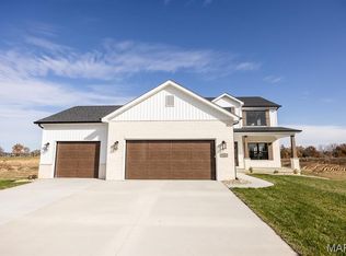 716 Creekwood Ct, O'Fallon, IL 62269