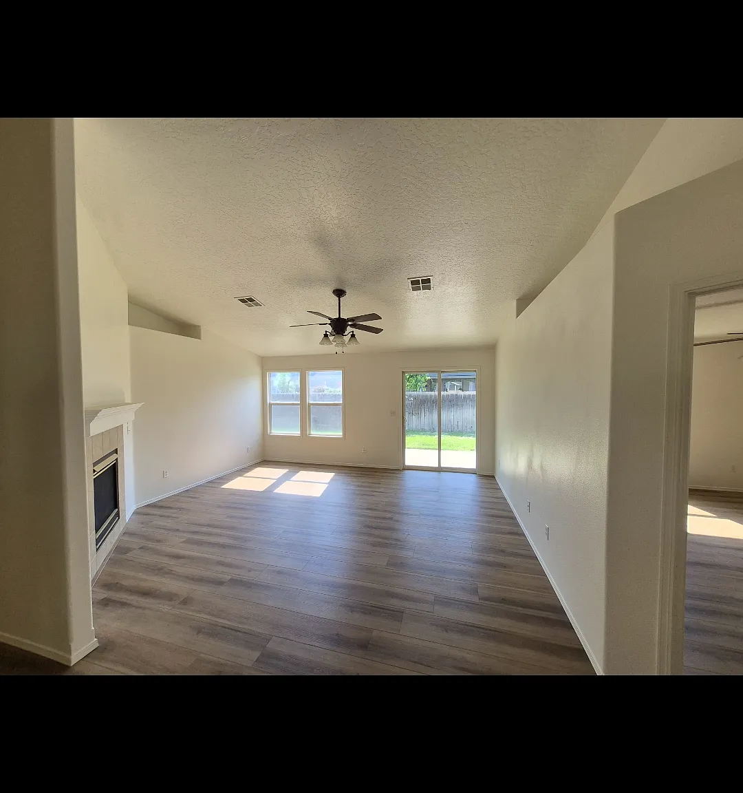 217 Midvale Ave — Photo 1