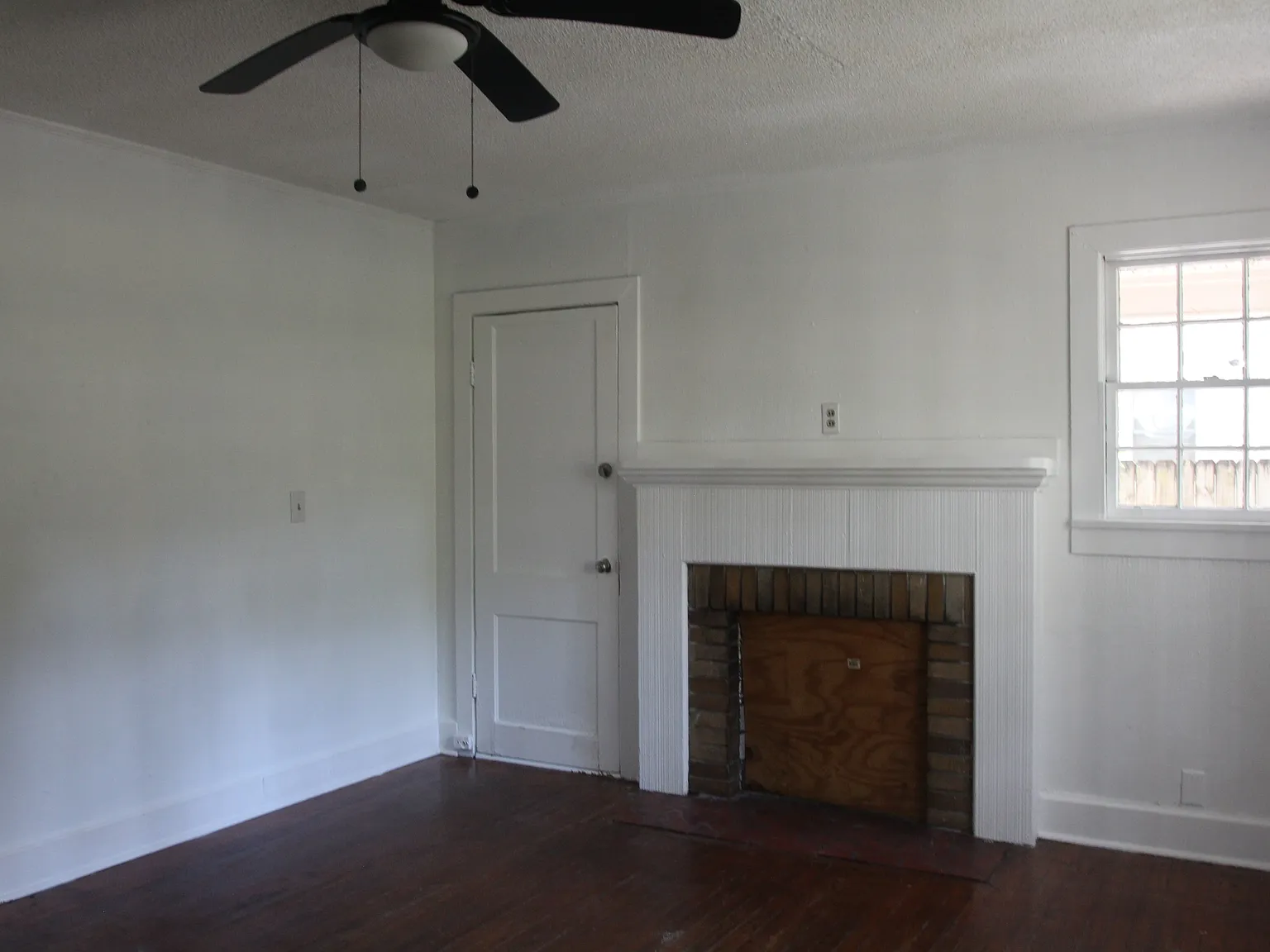 Society Avenue 911 West* - 1 — Photo 2