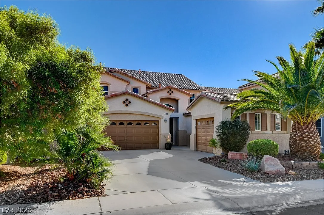 5 bed, 4.0 bath, 2855 sqft, $4,500 — Photo 2
