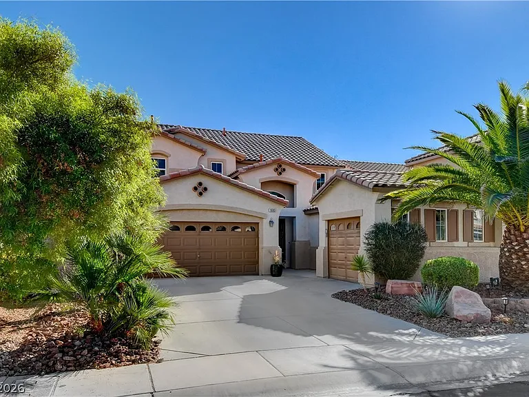 1693 Ravanusa Dr — Photo 2
