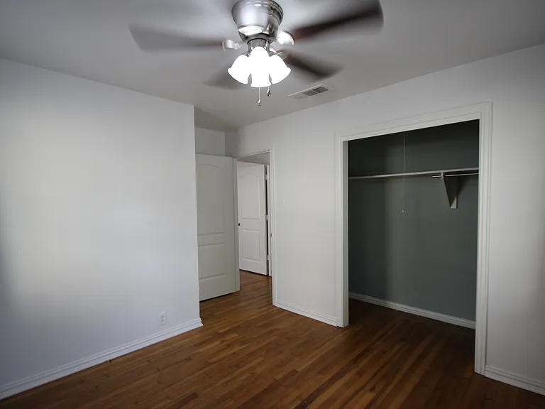 1921 Deborah Dr — Photo 25
