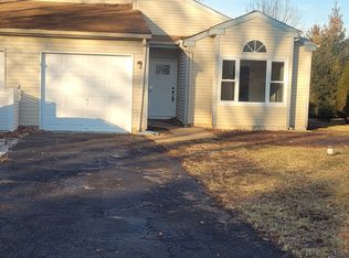 4 Stewer Ln, Perkasie, PA 18944