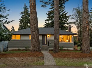 11702 22nd Ave NE, Seattle, WA 98125