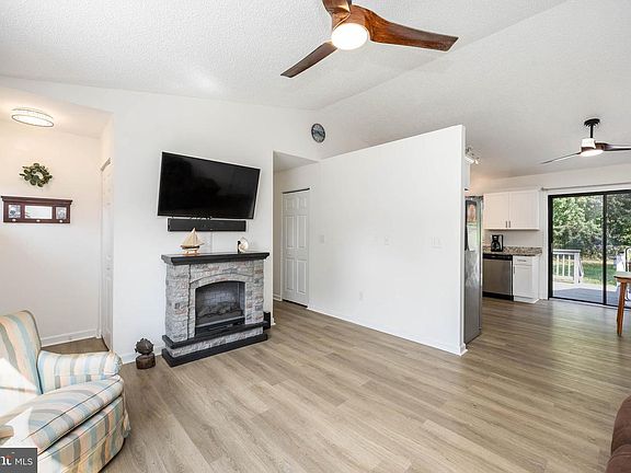 5th image of 621 Terrapin Ln