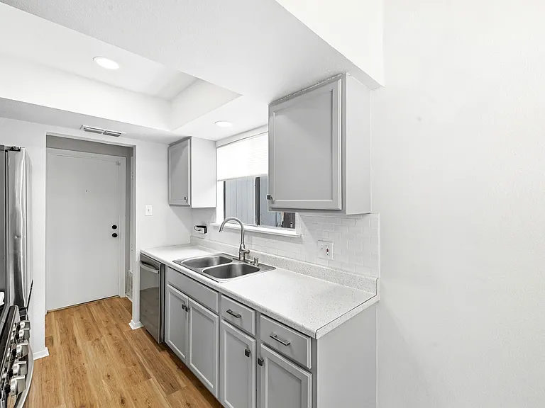 6609 Branchwood Dr — Photo 14