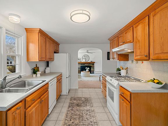 4th image of 53 Seaverns Bridge Road